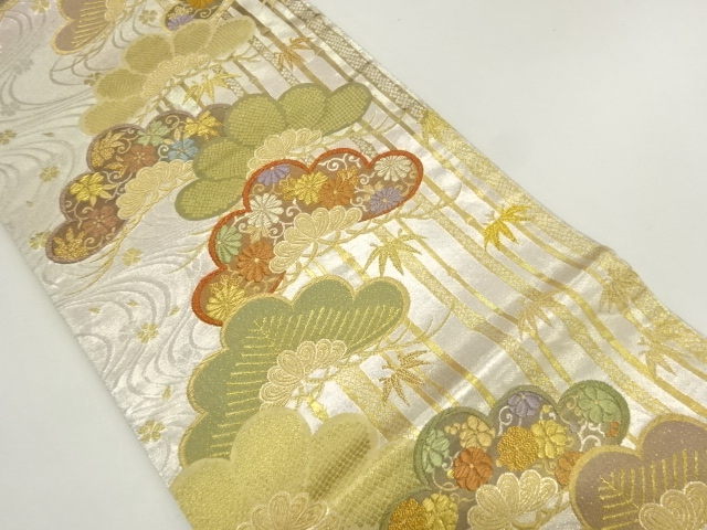 笠松に竹笹・菊・桜模様織出し袋帯